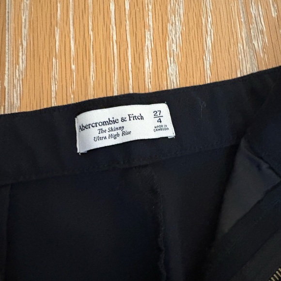 Abercrombie & Fitch Black Ultra High Rise Pants - Split Hem - Picture 2 of 4